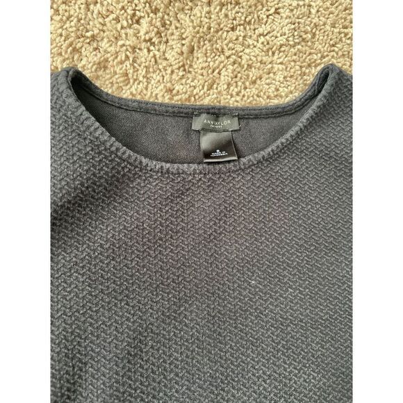 Ann Taylor Textured Round Neck Short Sleeve Blouse Black S - Picture 2 of 2